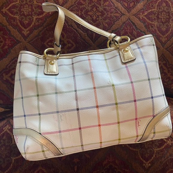 Coach - Picture 3 of 6